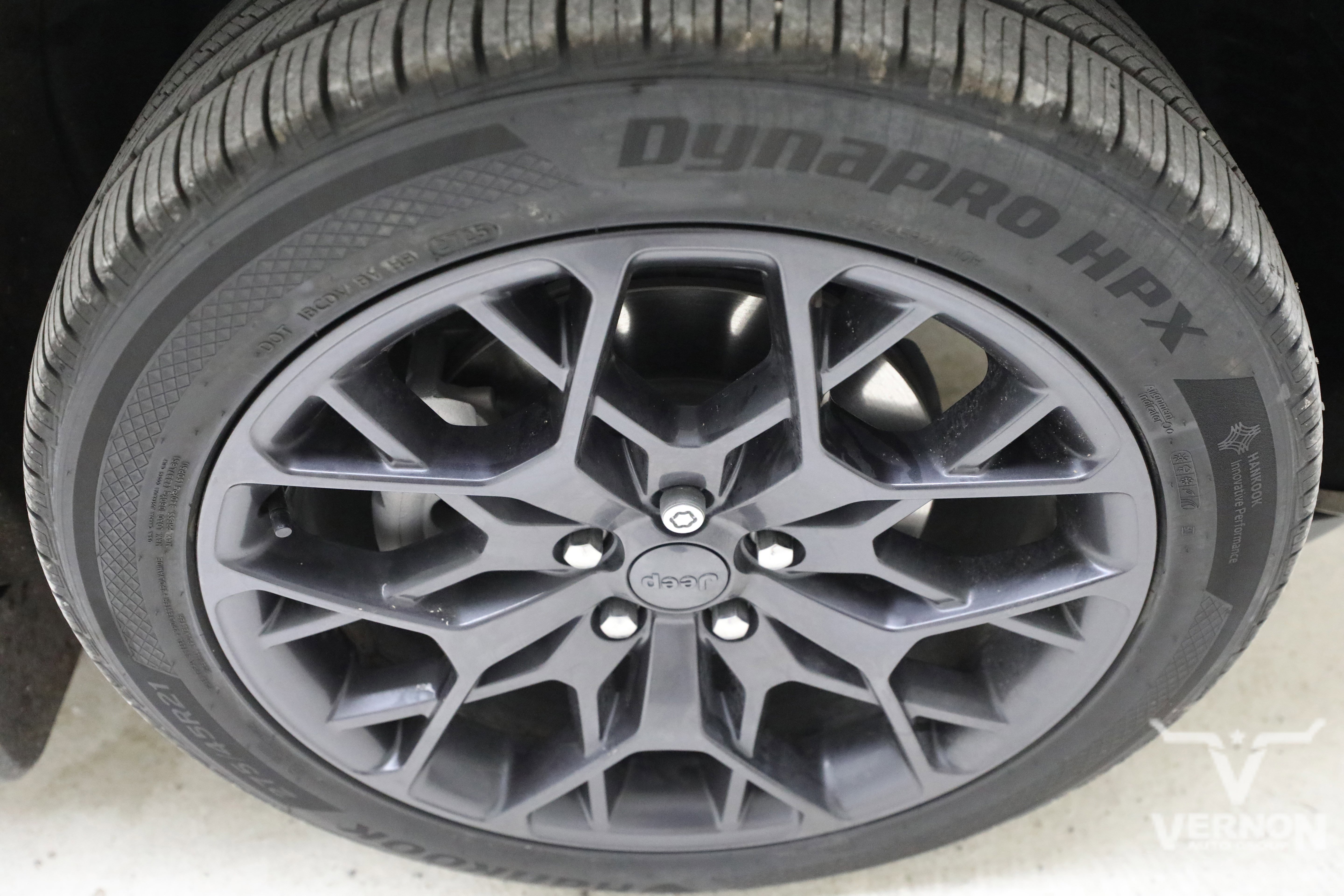 Used 2023 Jeep Grand Cherokee Summit AWD/4WD image 34