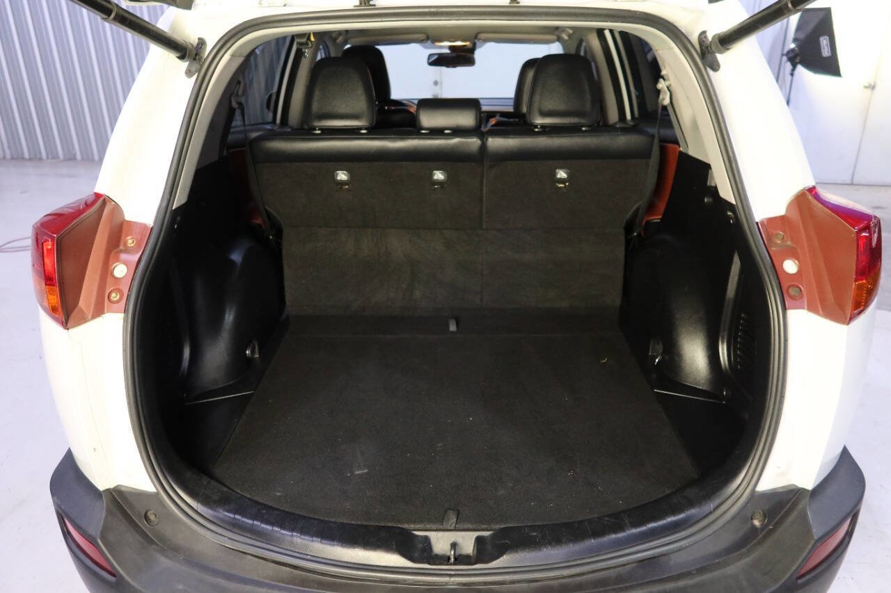 Used 2014 Toyota RAV4 Limited image 27