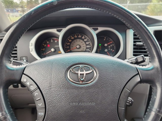 Used 2004 Toyota 4Runner Limited image 19