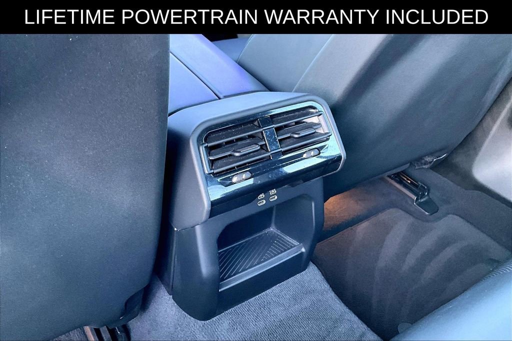 Used 2025 BMW 530i xDrive image 32