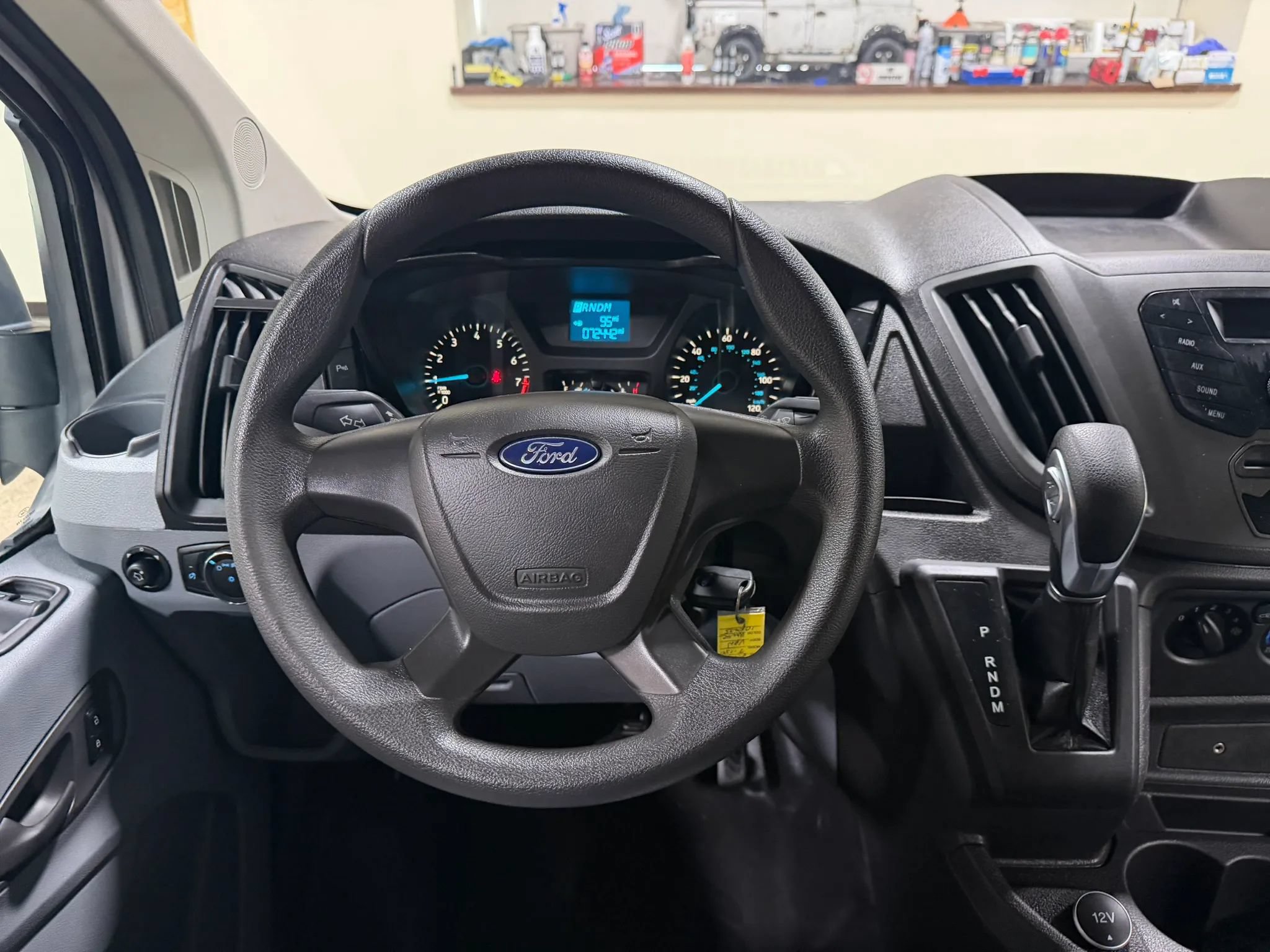 Used 2018 Ford Transit 150 XL RWD image 47