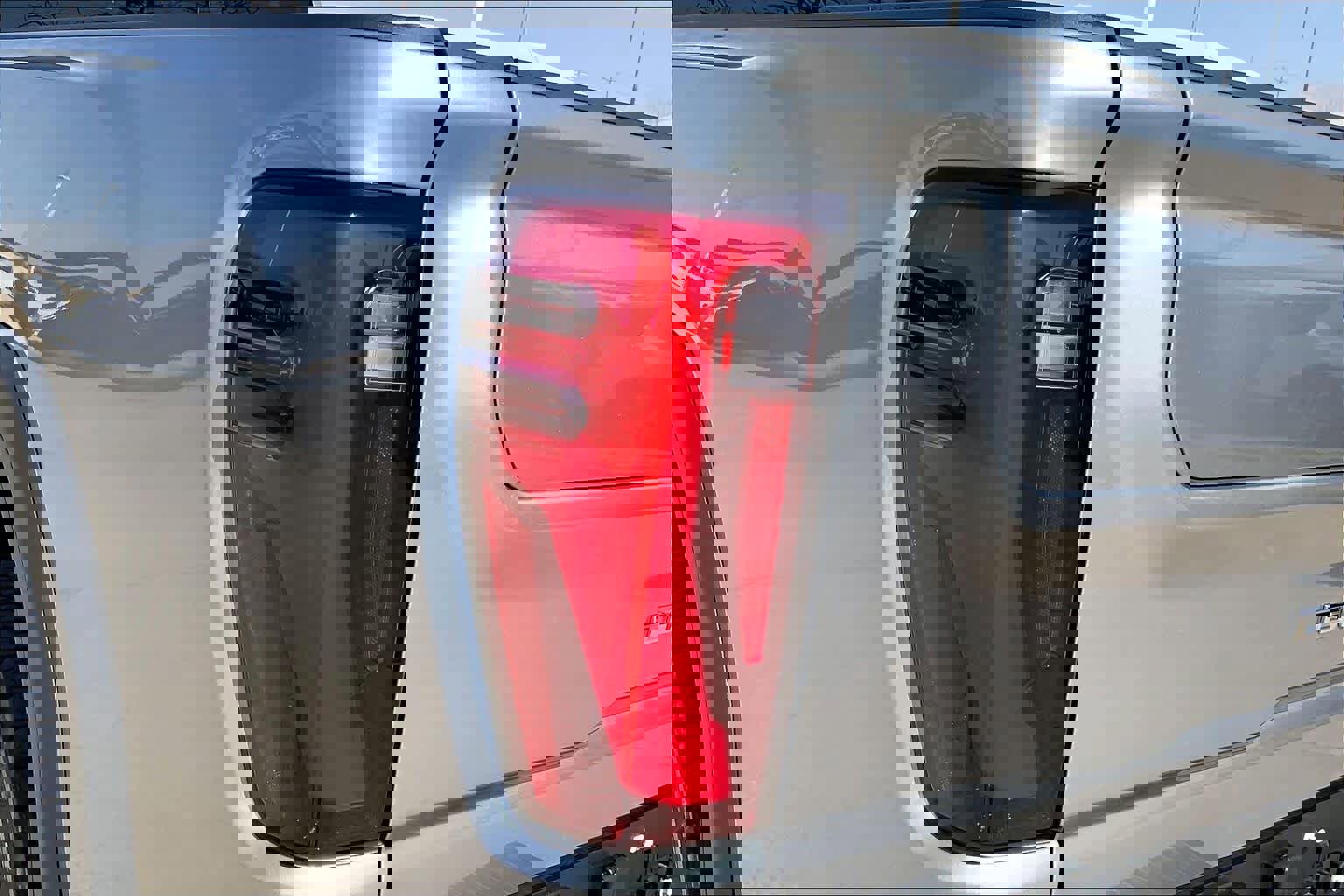 Used 2025 GMC Sierra 3500 Denali w/ Denali Reserve Package image 28