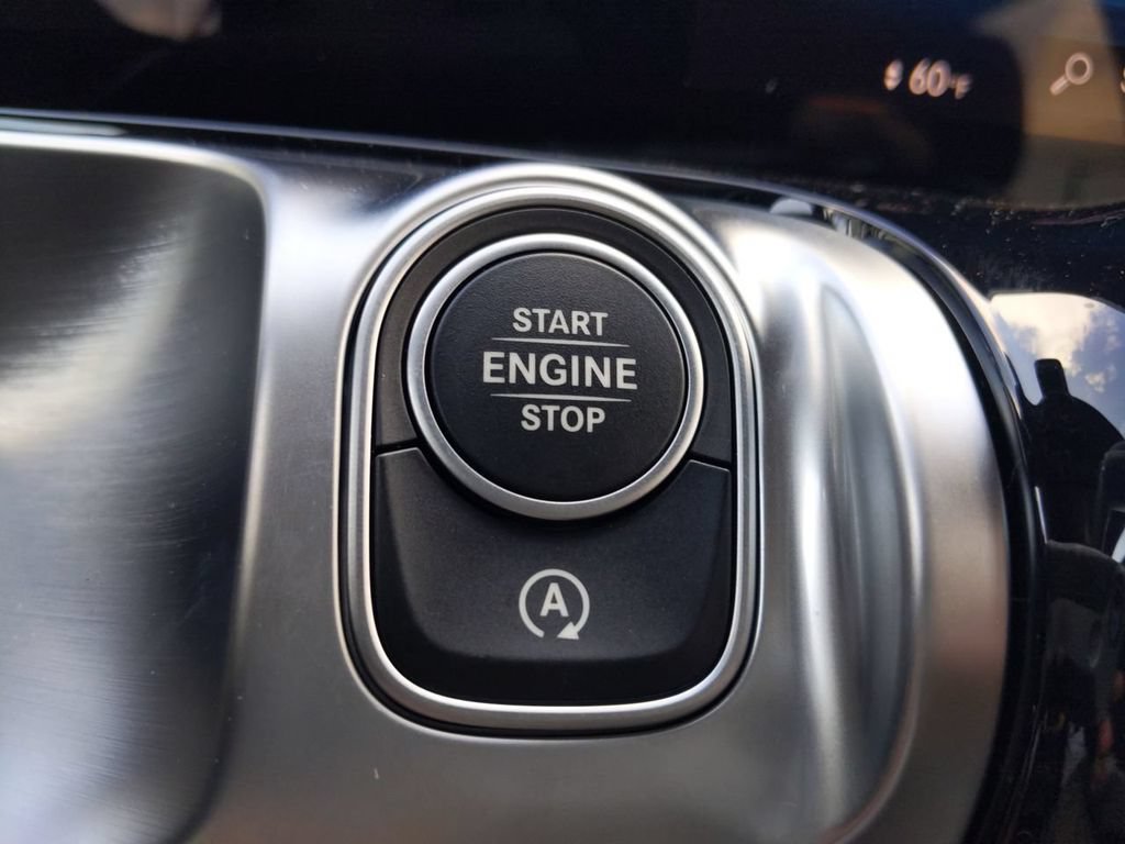 Used 2022 Mercedes-Benz GLB 250 4MATIC image 24