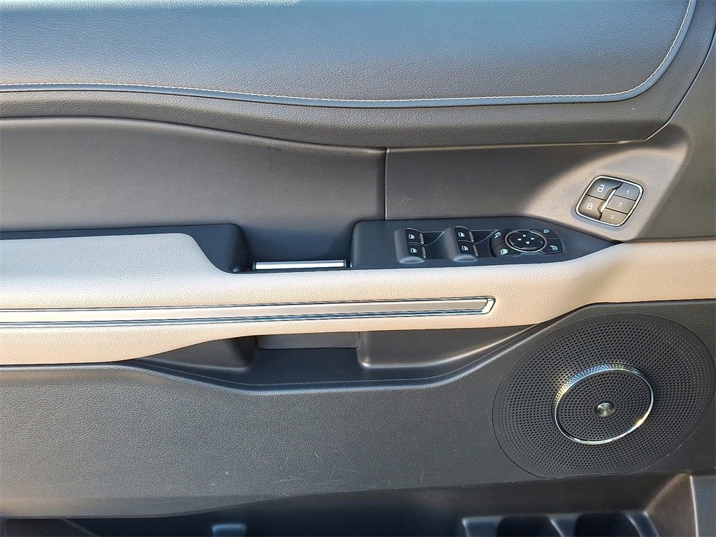 Certified 2023 Ford Expedition Limited image 12