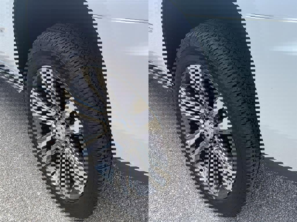 Used 2018 GMC Yukon Denali w/ Denali Ultimate Package image 10