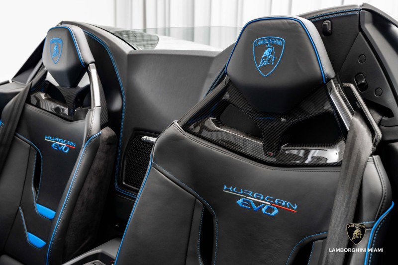 Used 2022 Lamborghini Huracan EVO image 35