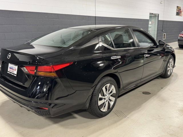Used 2022 Nissan Altima 2.5 S FWD image 35