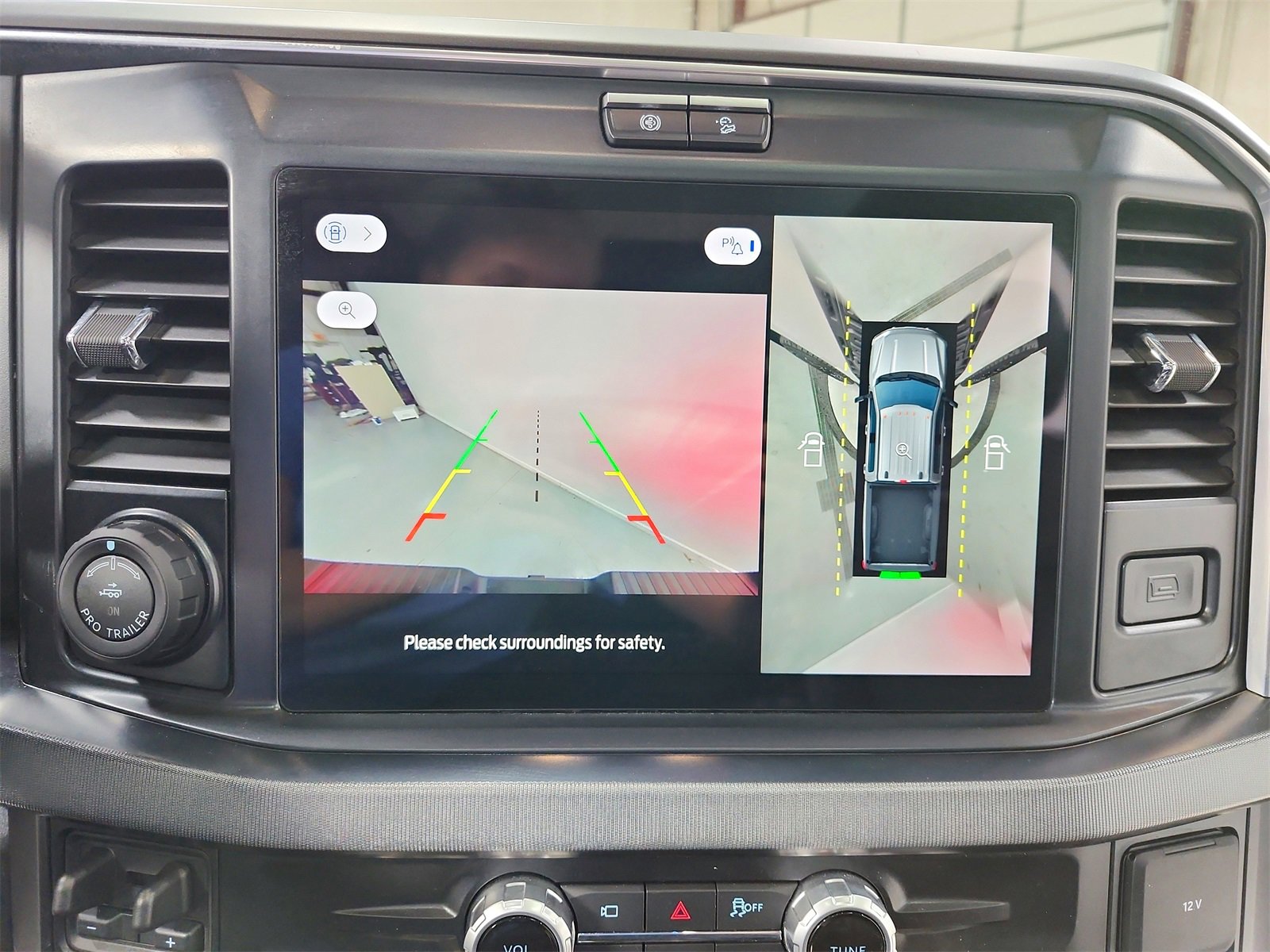 Used 2025 Ford F250 Platinum image 31