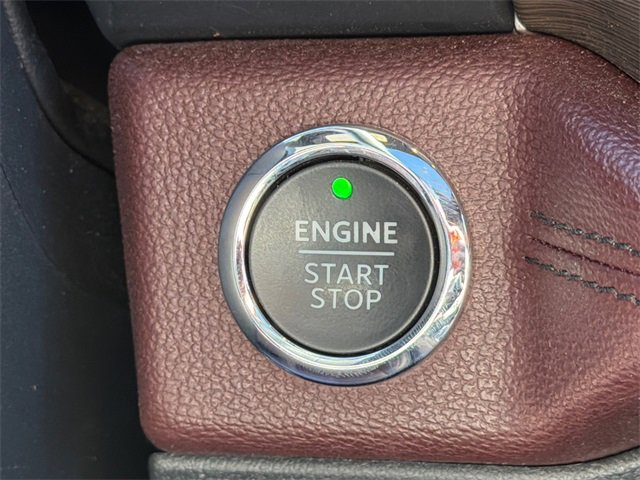 Used 2024 Ford Expedition Limited image 24