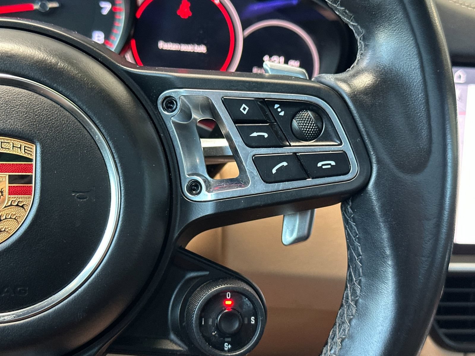 Used 2020 Porsche Cayenne Turbo AWD/4WD image 27