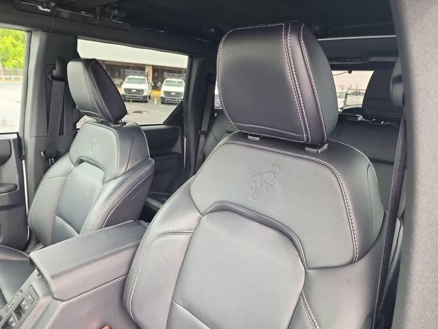 Used 2025 Ford Bronco Outer Banks AWD/4WD image 11