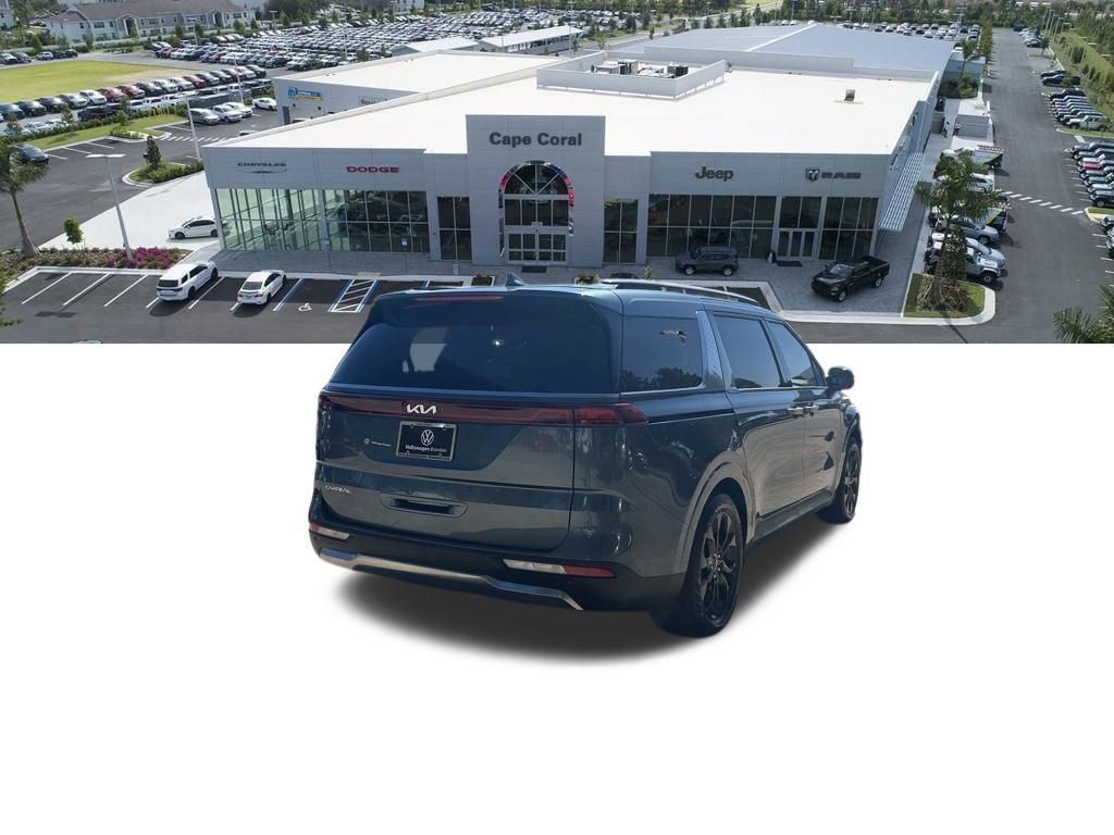 Used 2023 Kia Carnival SX Prestige image 4