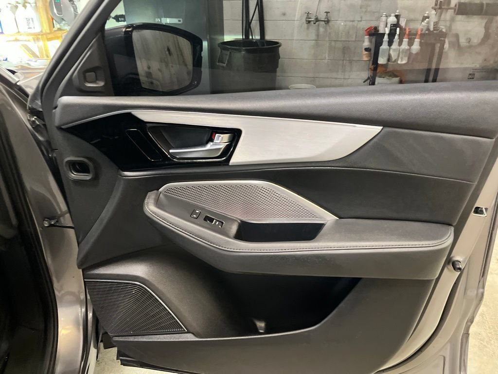 Used 2024 Acura MDX FWD image 34