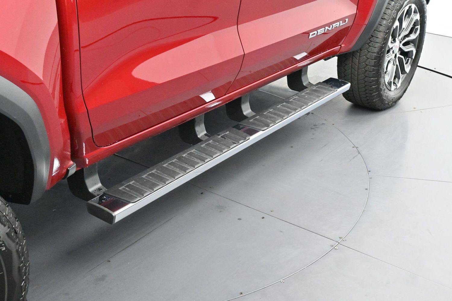 Used 2026 GMC Canyon Denali AWD/4WD image 9