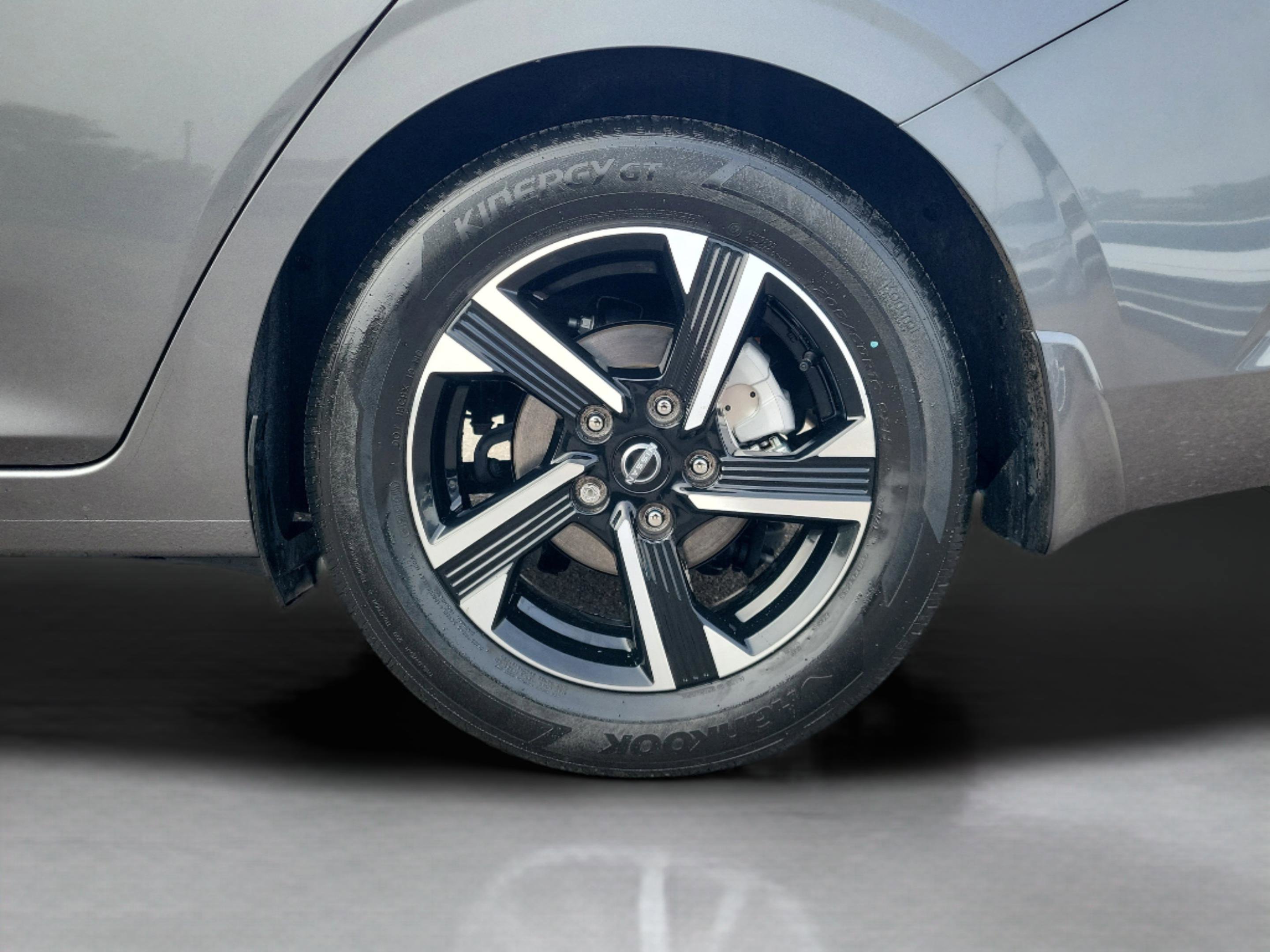 Used 2025 Nissan Sentra SV w/ All-Weather Package image 7