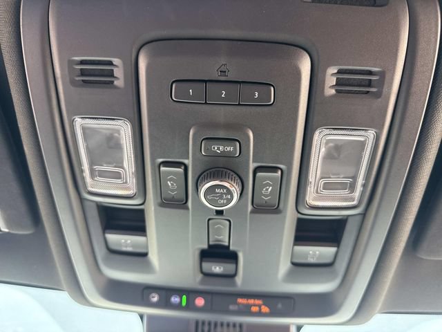 Used 2024 GMC Yukon Denali Ultimate w/ LPO, Floor Liner Package AWD/4WD image 25