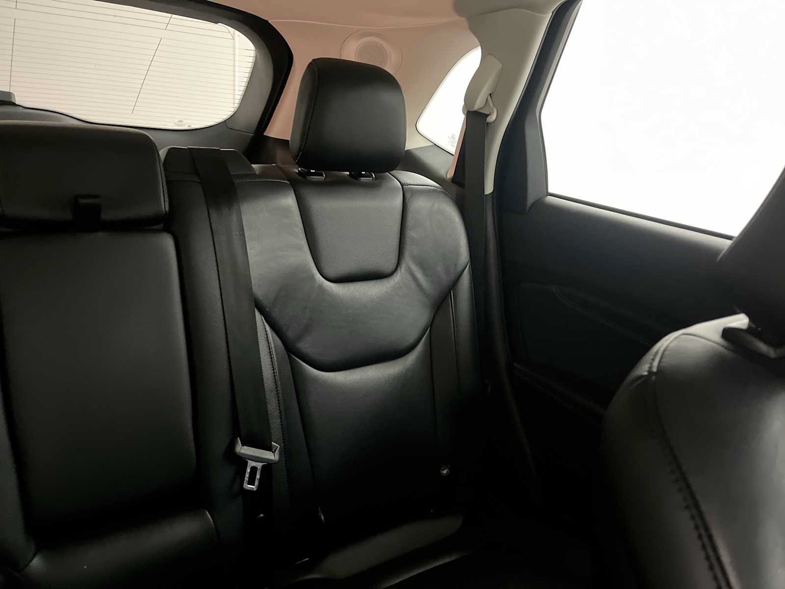 Used 2022 Ford Edge Titanium AWD/4WD image 14