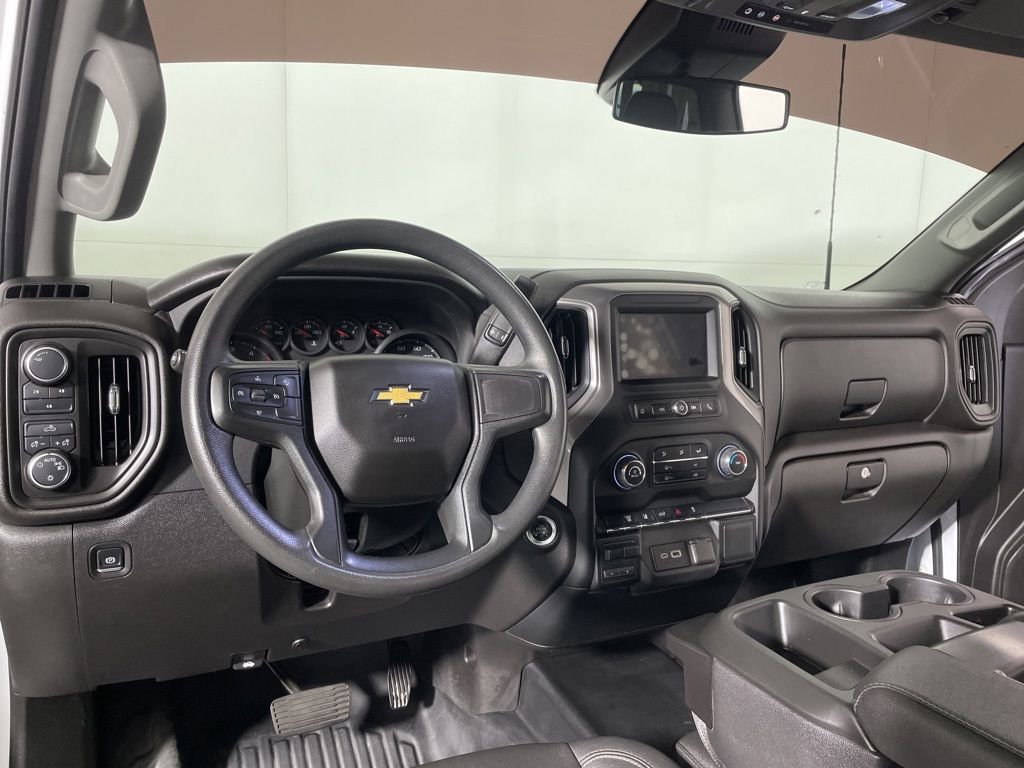 Used 2025 Chevrolet Silverado 3500 W/T image 8