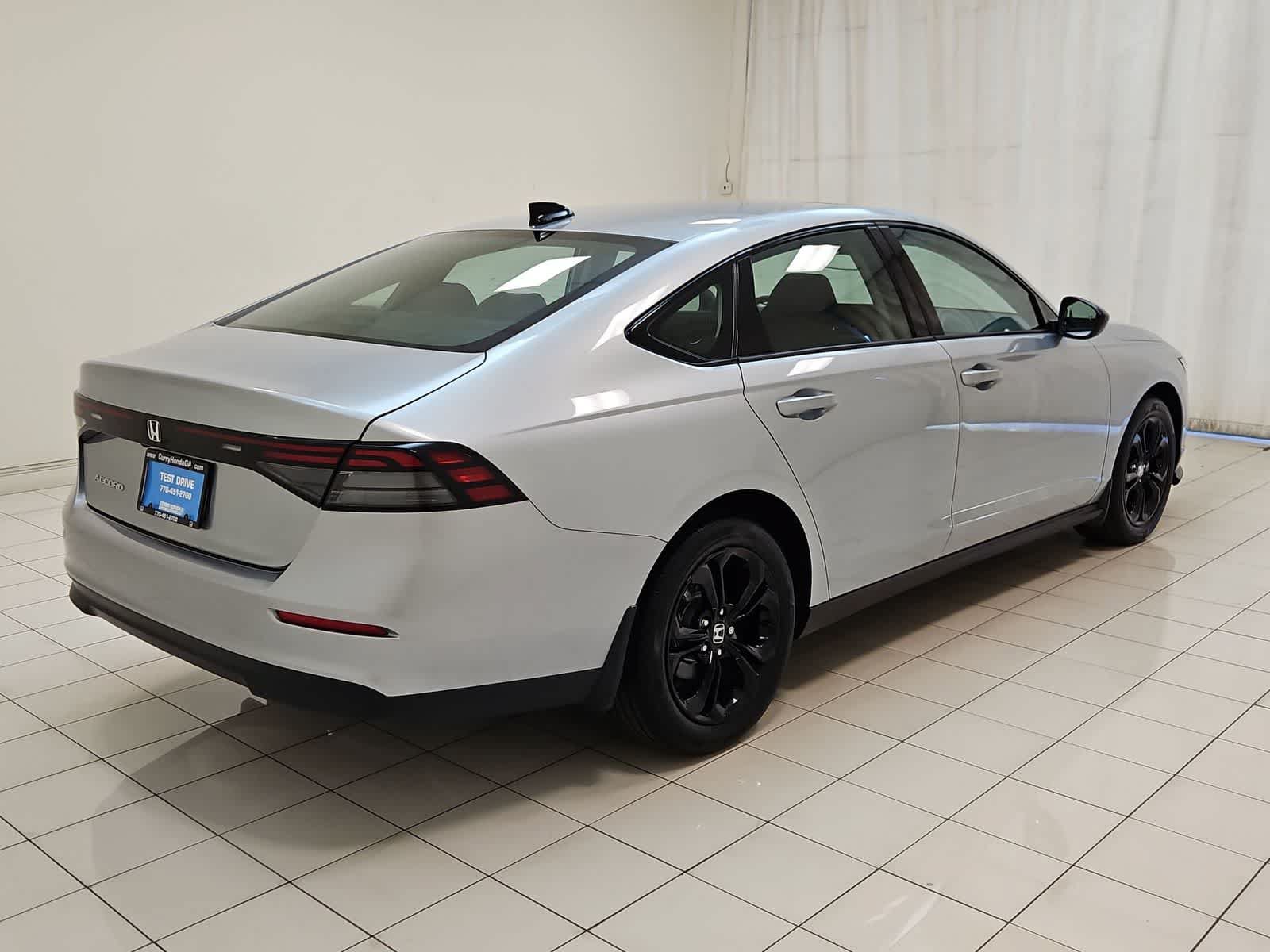 Used 2025 Honda Accord SE image 27