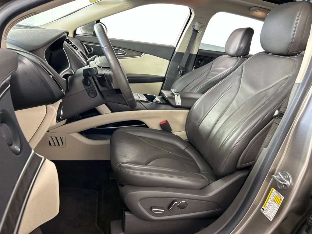 Used 2020 Lincoln Nautilus Reserve FWD image 23