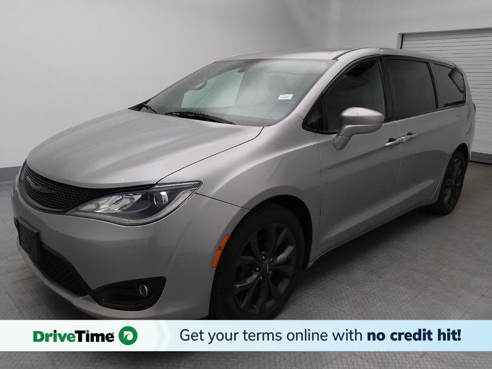 Used 2018 Chrysler Pacifica Touring Plus w/ S Appearance Package FWD image 1