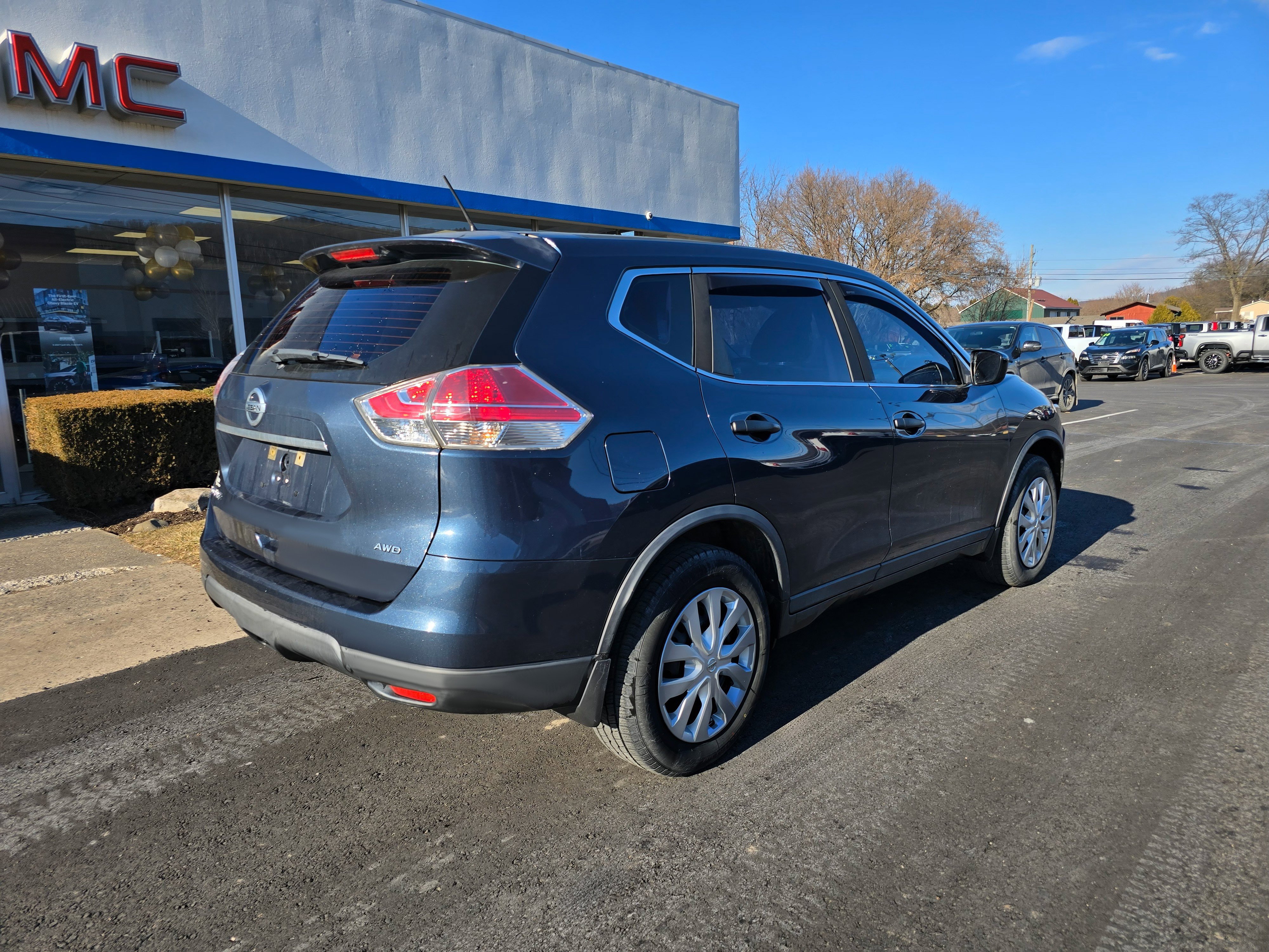 Used 2016 Nissan Rogue S video 3