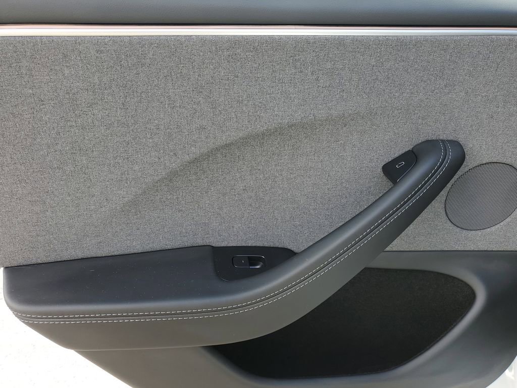 Used 2025 Tesla Model 3 Long Range image 8