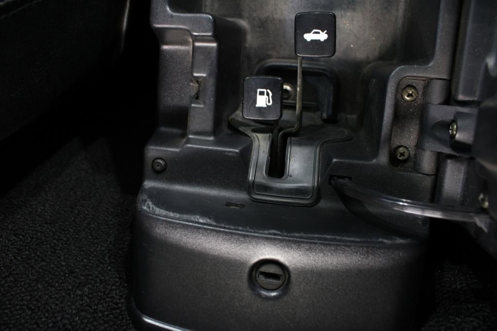 Used 1994 MAZDA MX-5 Miata RWD image 36