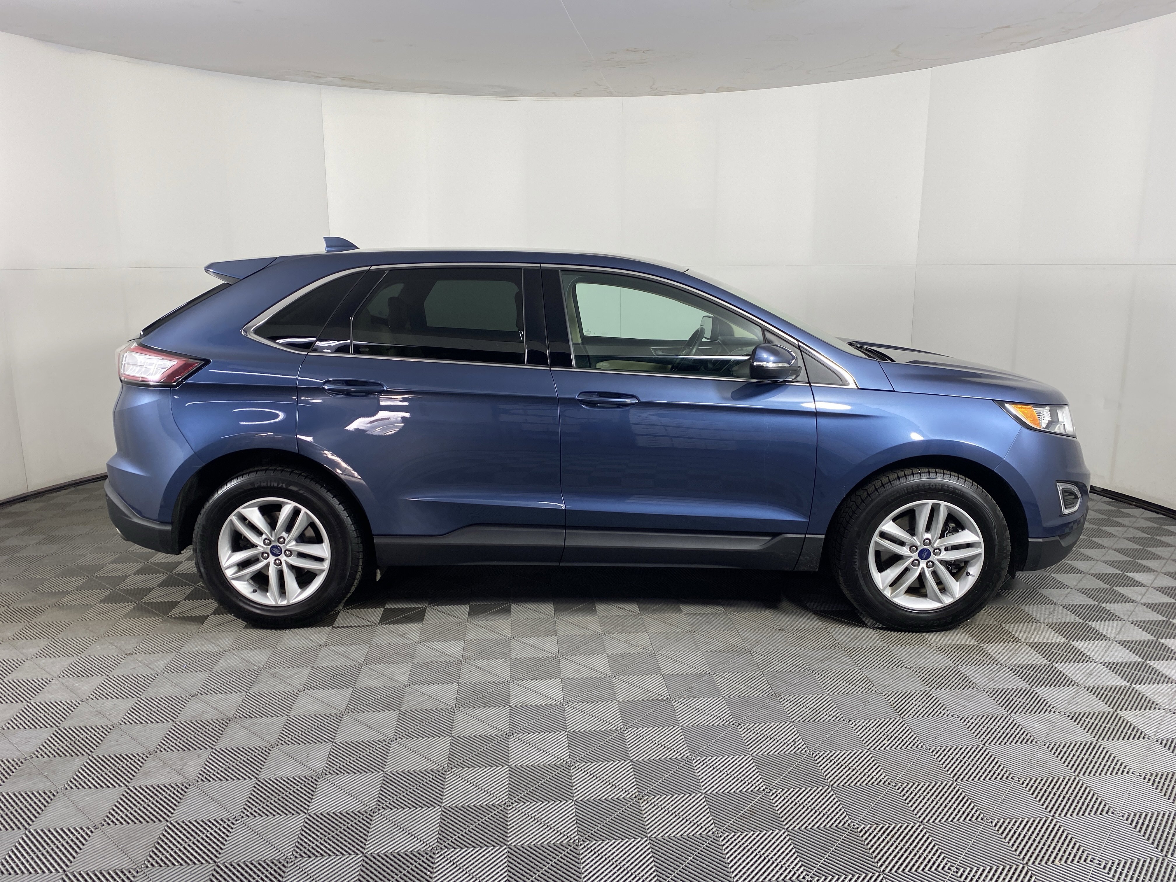 Used 2018 Ford Edge SEL w/ Equipment Group 201A image 6