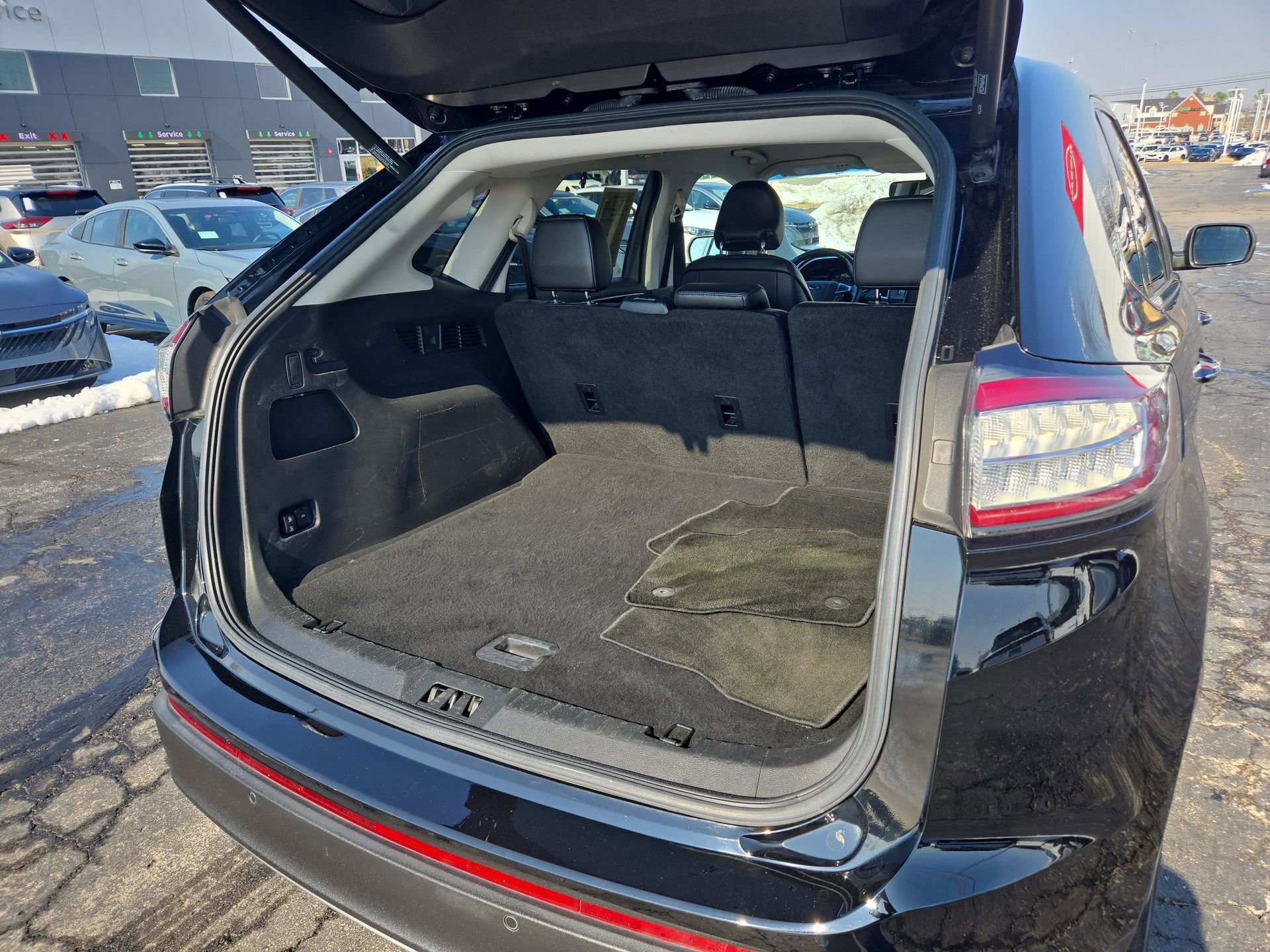 Used 2016 Ford Edge Titanium w/ Technology Package image 30