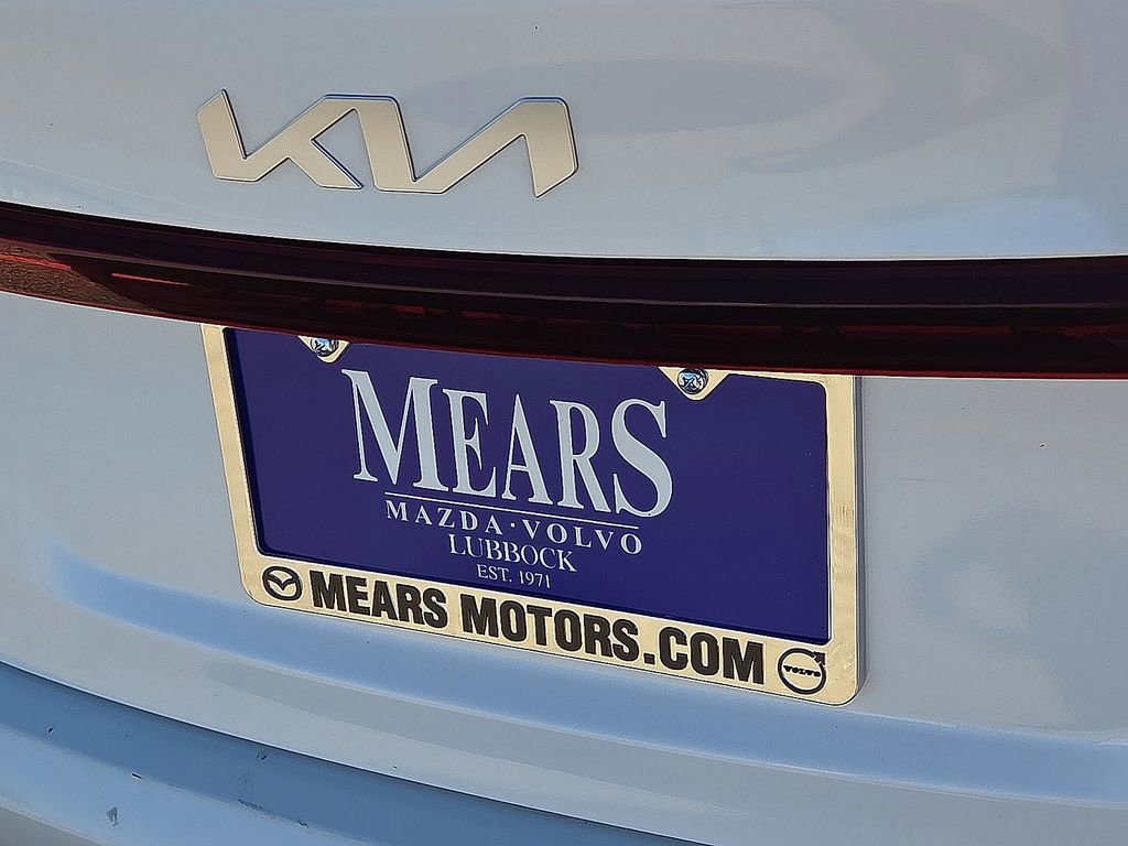 Used 2024 Kia Forte LXS image 16