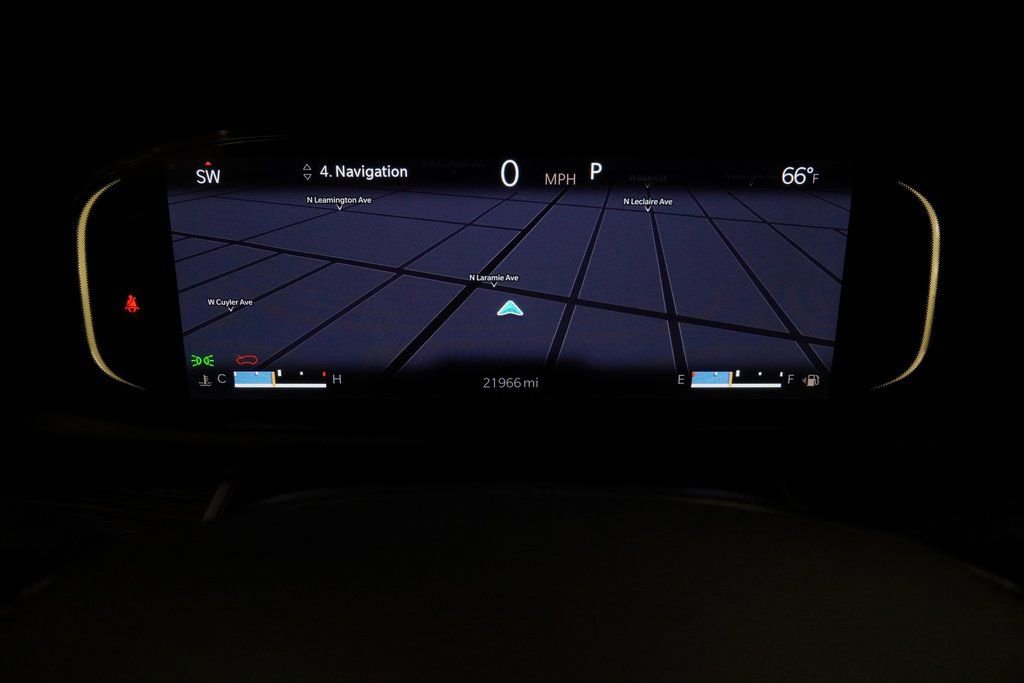 Certified 2022 Jeep Wagoneer Series III w/ Flexible Seating Group image 30