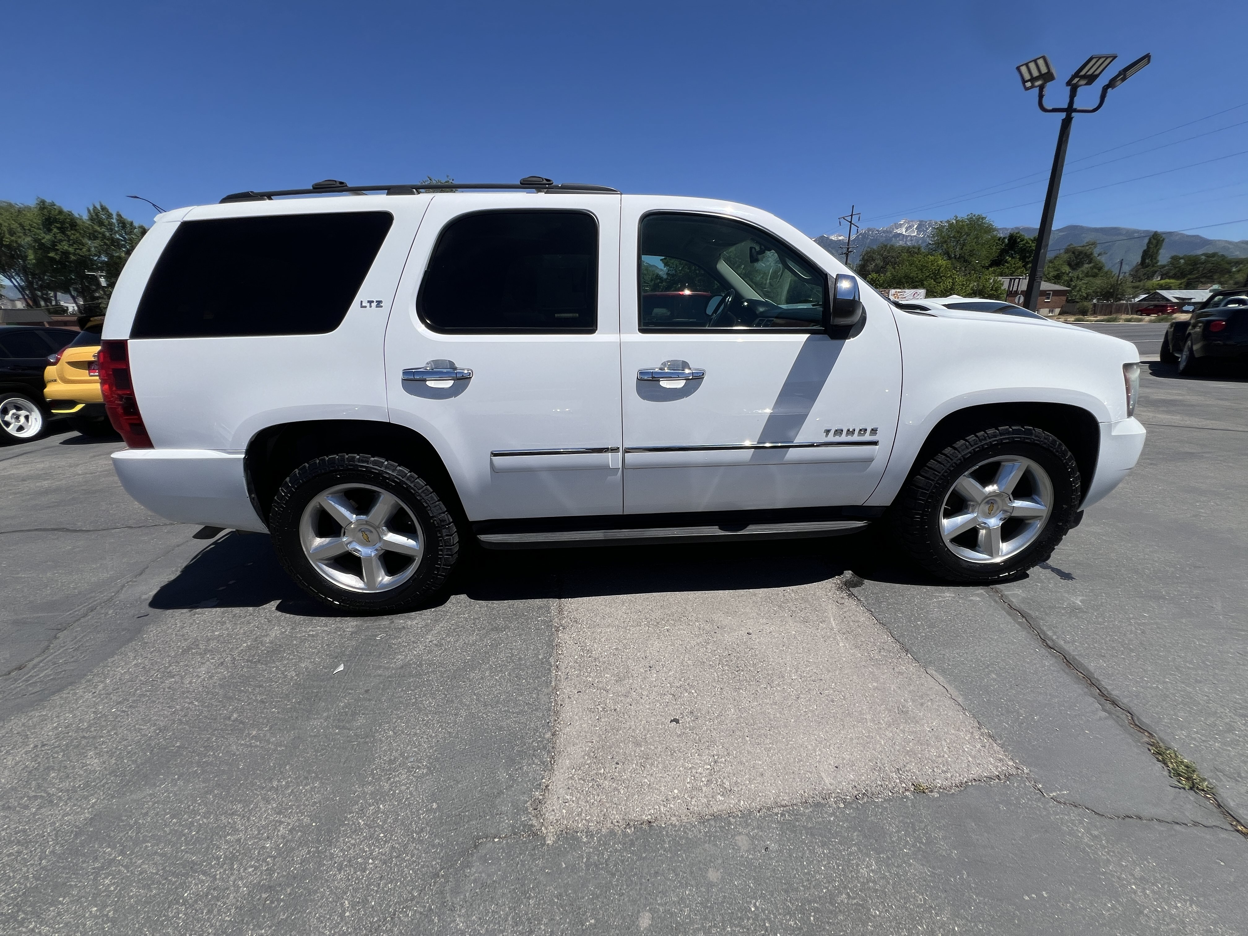Used 2013 Chevrolet Tahoe LTZ AWD/4WD image 4