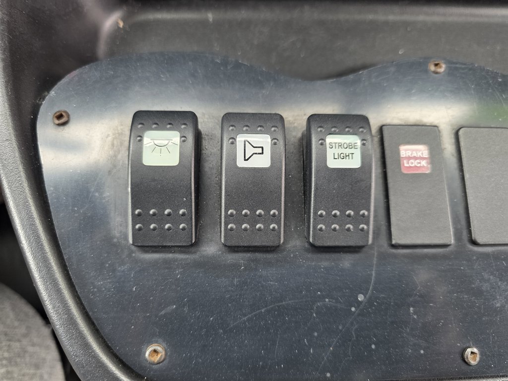 Used 2016 Chevrolet Express 3500 w/ Shuttle Bus Package image 19