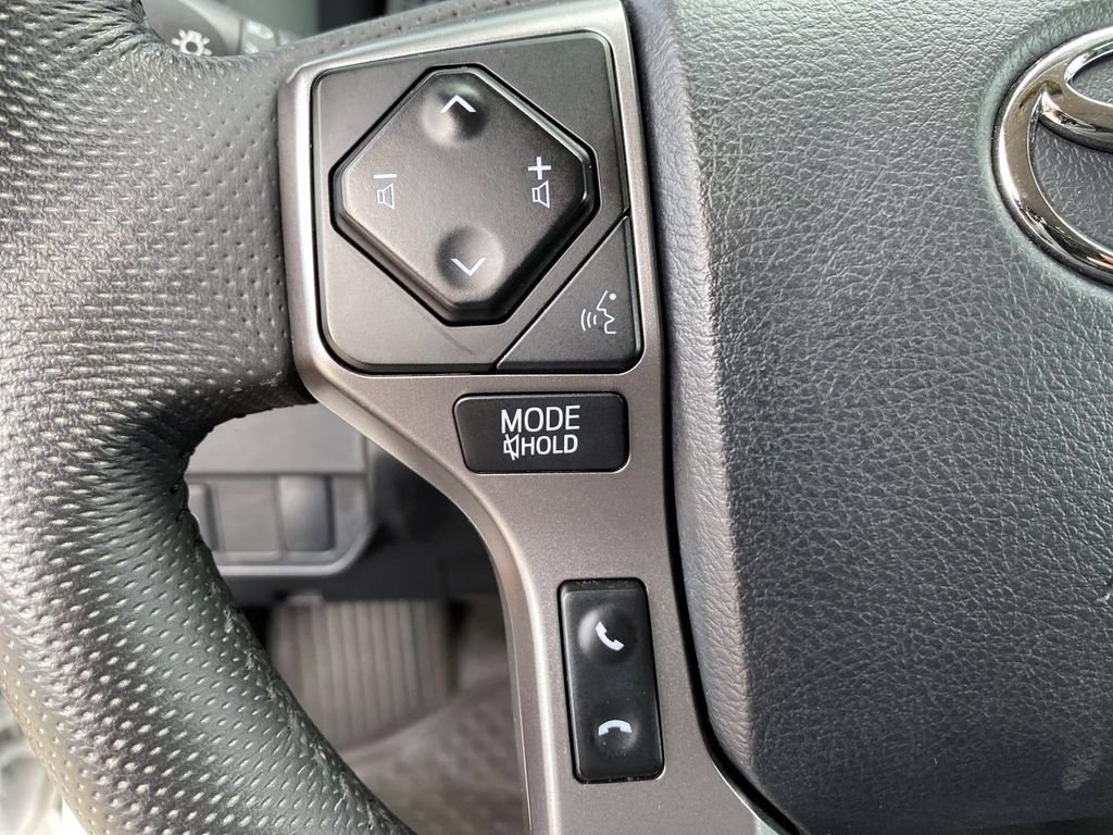 Used 2023 Toyota Tacoma SR5 AWD/4WD image 18