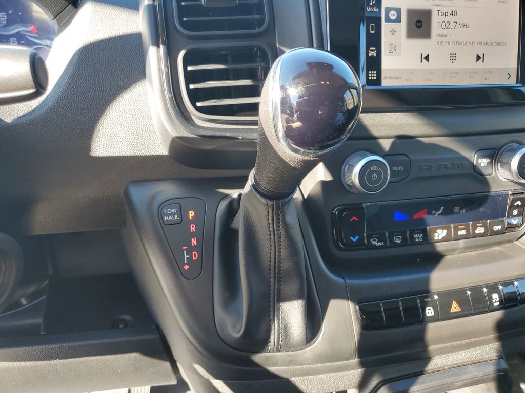 New 2026 RAM ProMaster 3500 w/ Crew Van Package FWD image 22