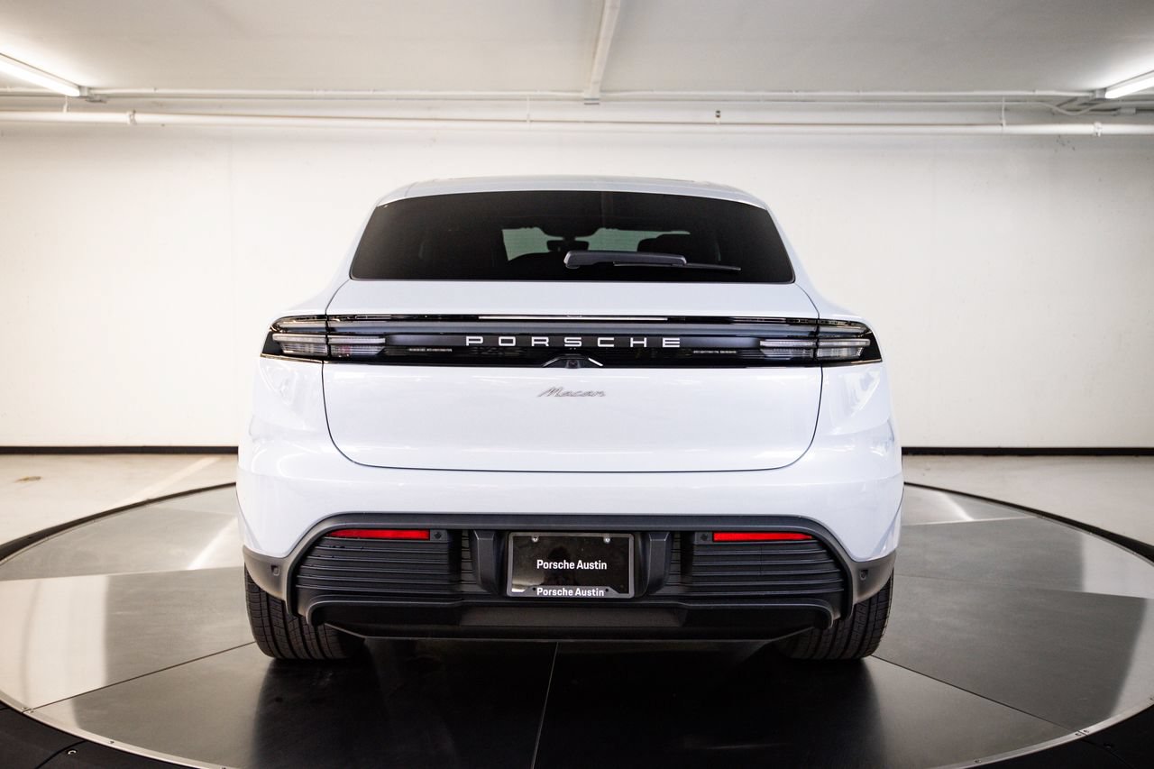 New 2026 Porsche Macan Electric RWD image 6