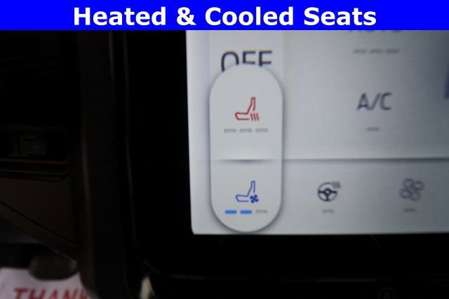 Used 2023 Ford Expedition Max Platinum image 3