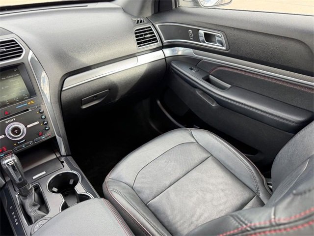 Used 2017 Ford Explorer Sport image 20