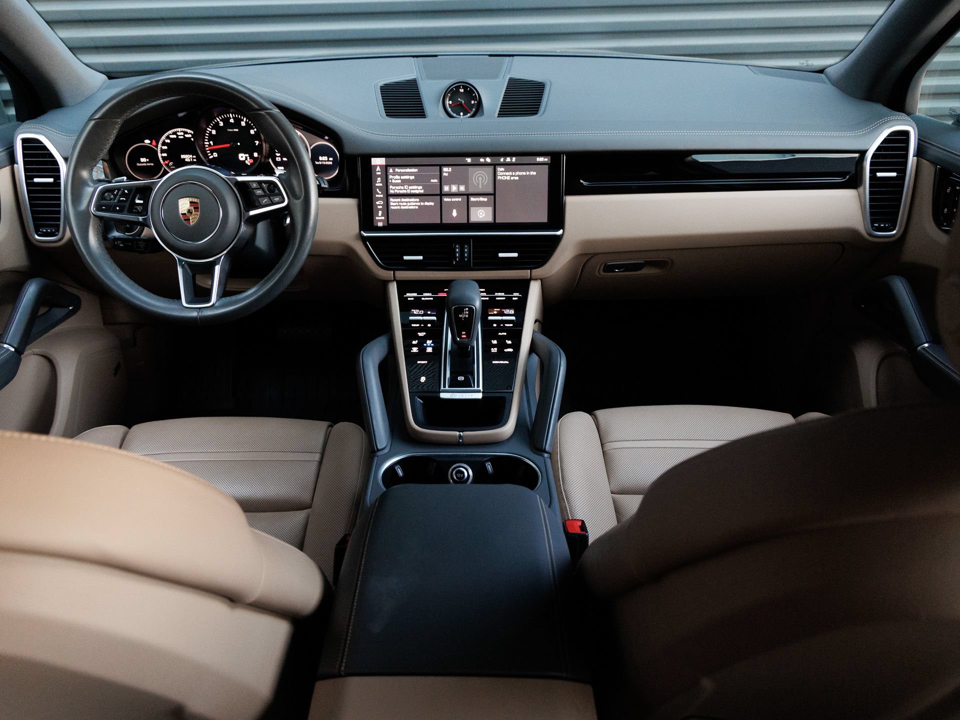 Certified 2019 Porsche Cayenne AWD/4WD image 14