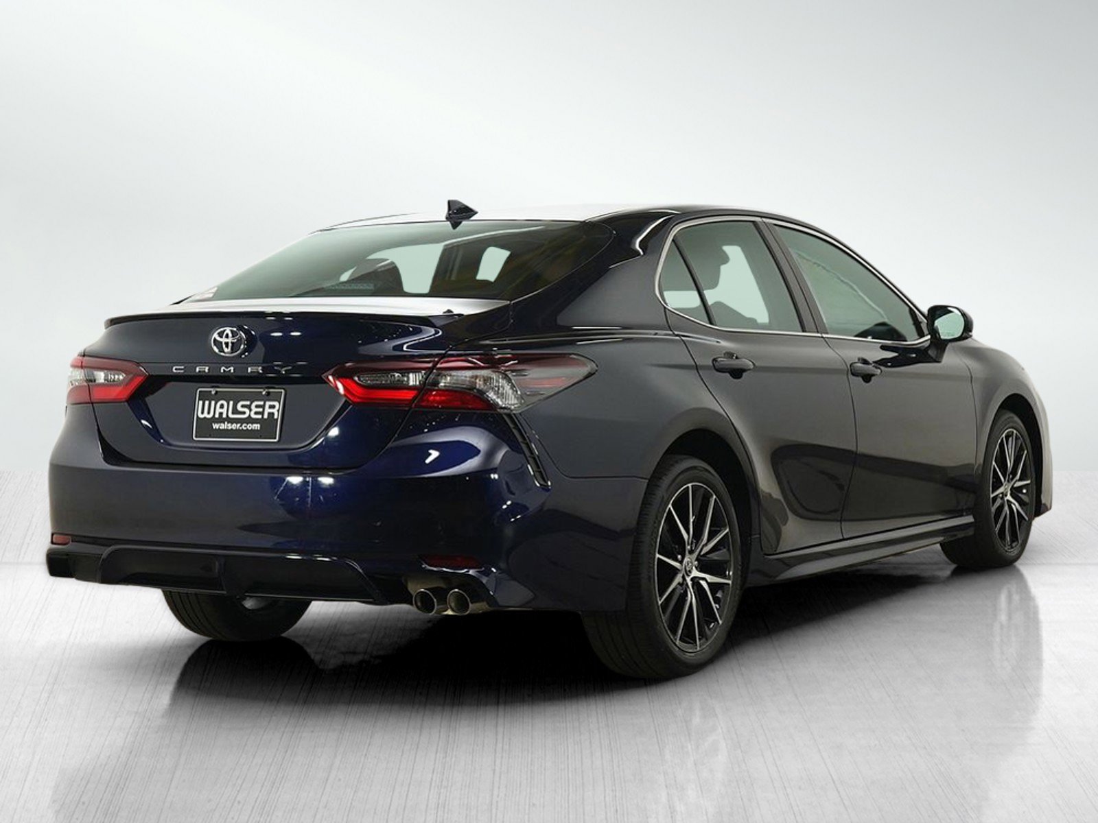 Used 2022 Toyota Camry SE FWD image 5
