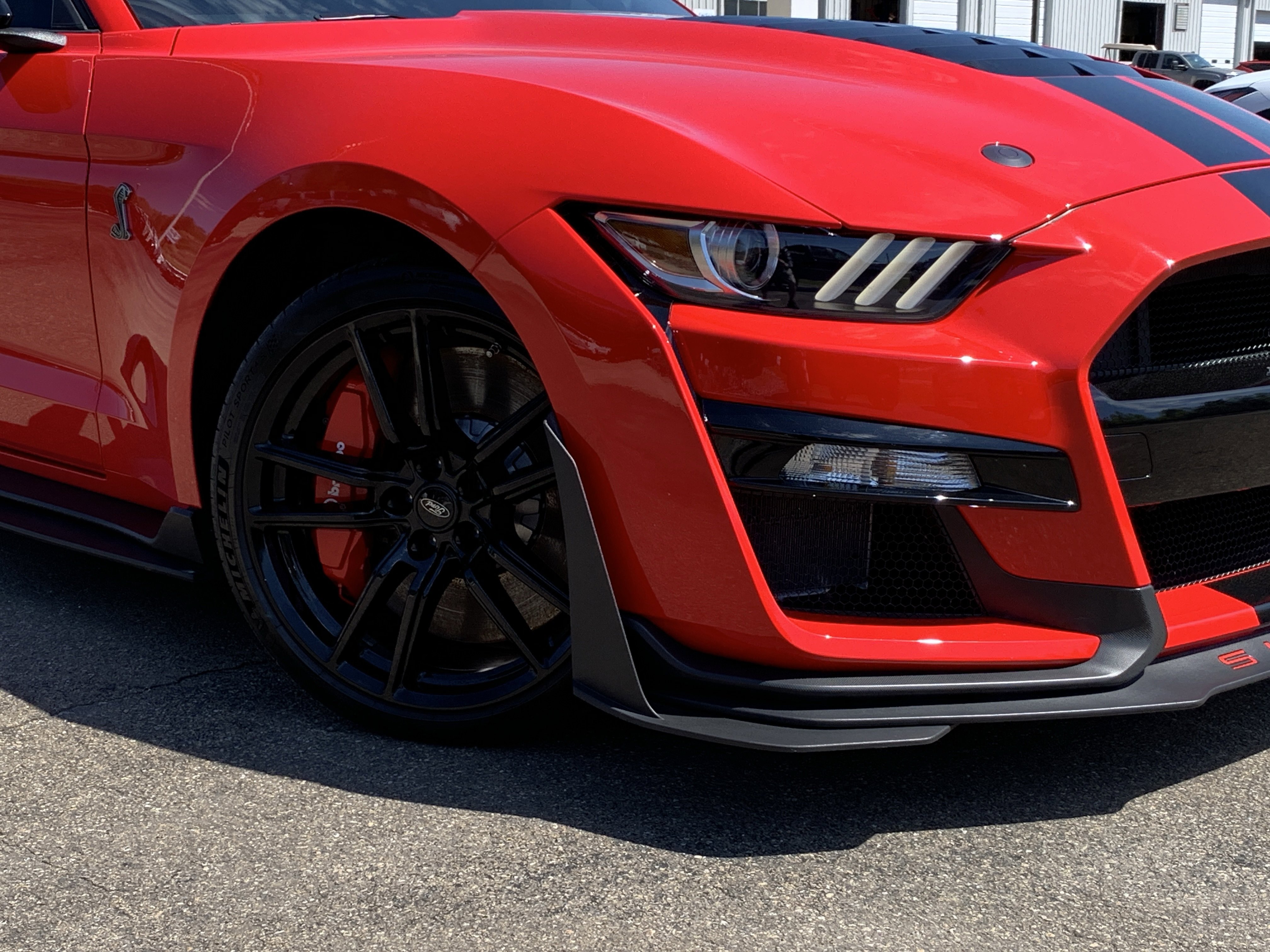 Used 2021 Ford Mustang Shelby GT500 w/ Technology Package RWD image 12