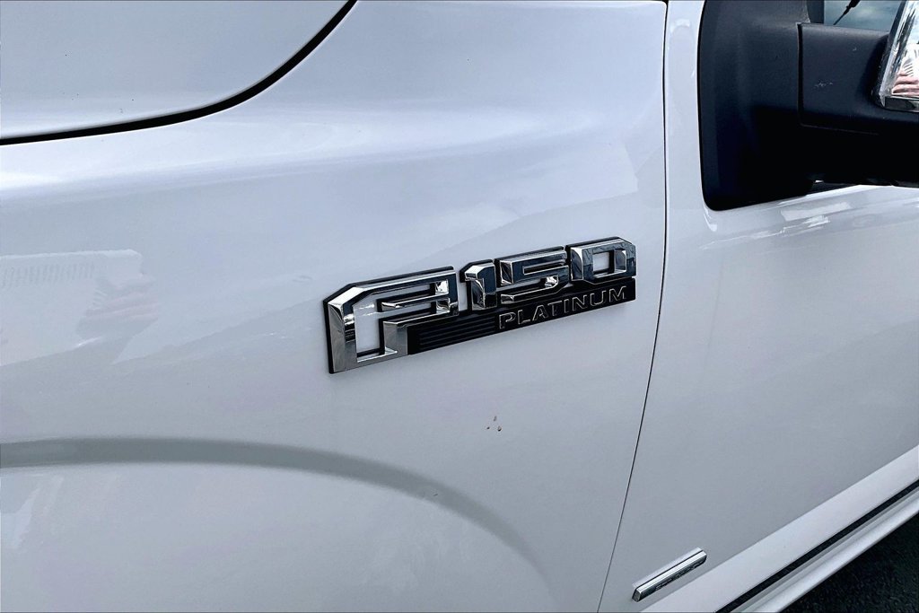 Used 2016 Ford F150 Platinum w/ Equipment Group 701A Luxury AWD/4WD image 6