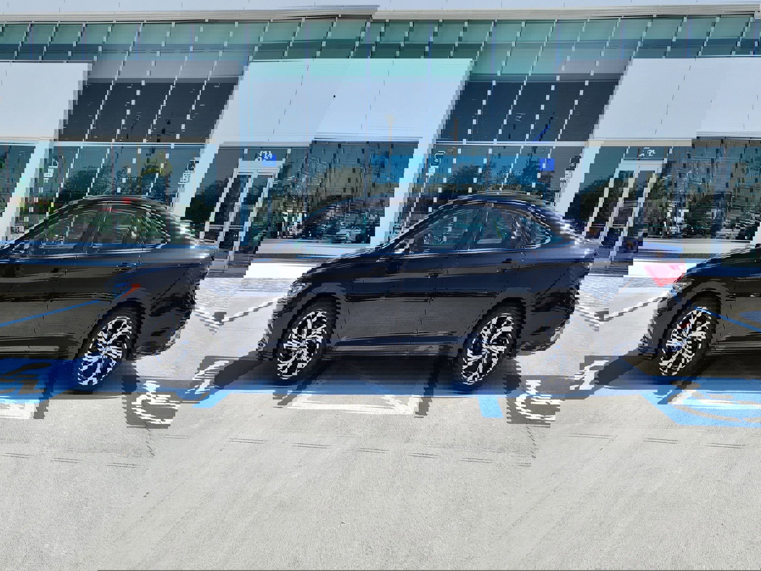 New 2025 Volkswagen Jetta SEL image 4