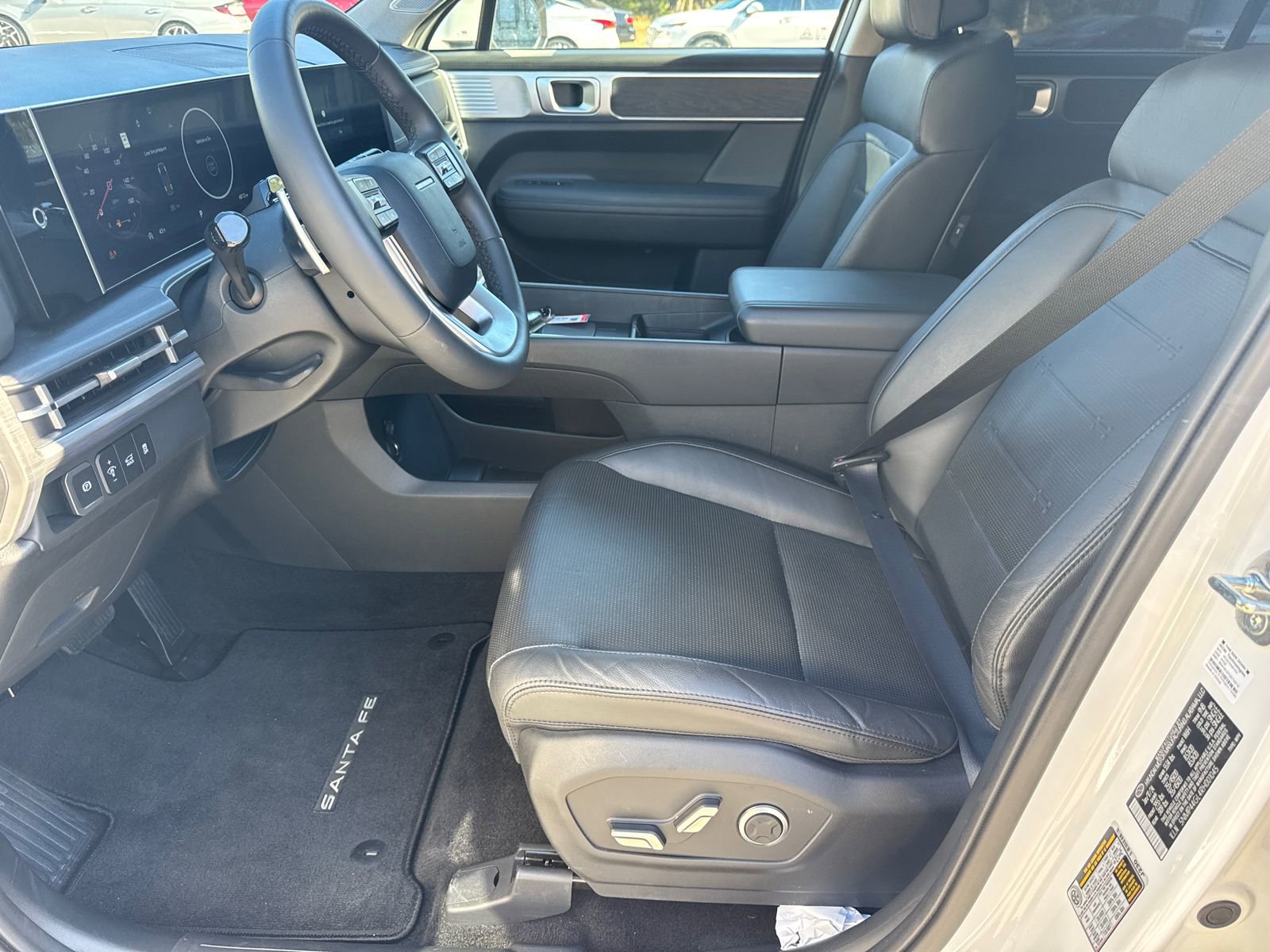 Used 2024 Hyundai Santa Fe Limited image 9