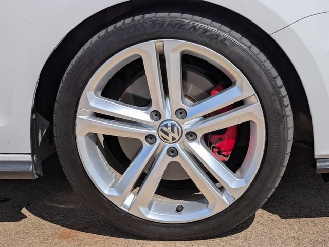 Used 2017 Volkswagen Jetta GLI FWD image 11