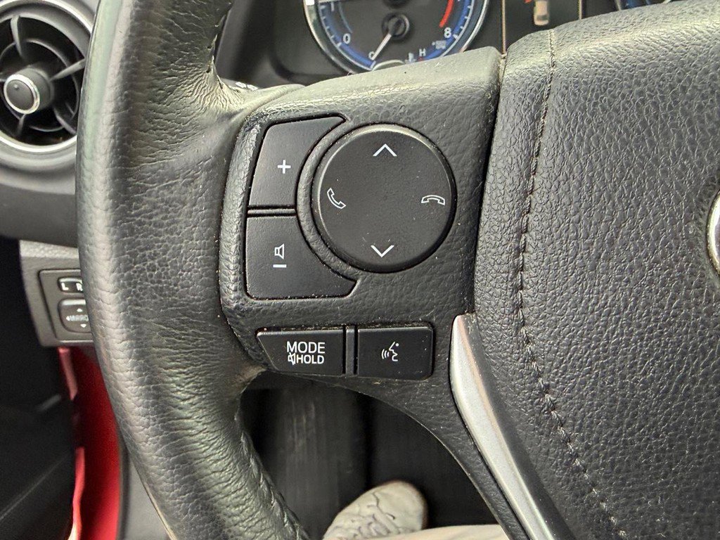 Used 2018 Toyota Corolla XSE image 18