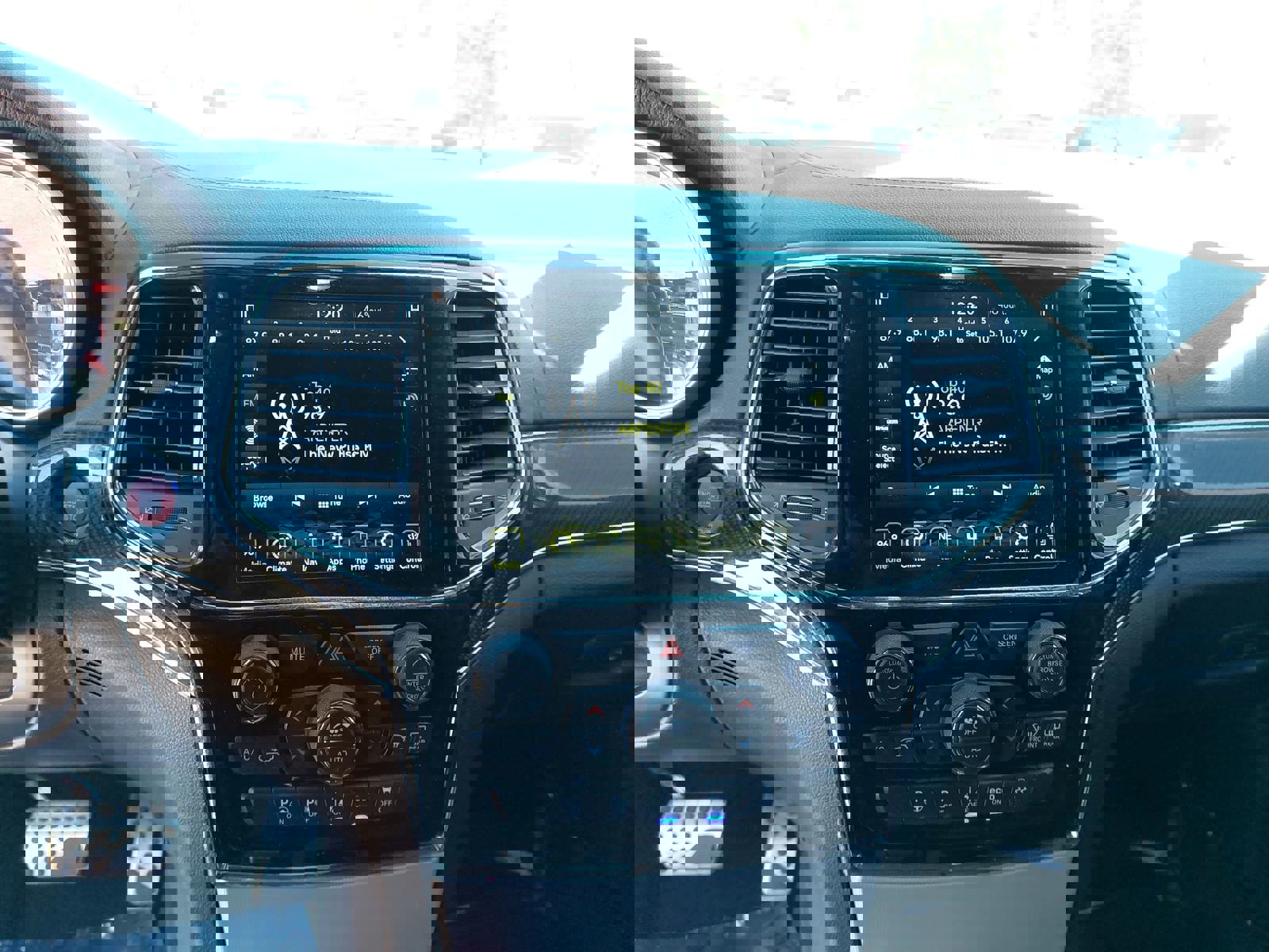 Used 2020 Jeep Grand Cherokee SRT image 21