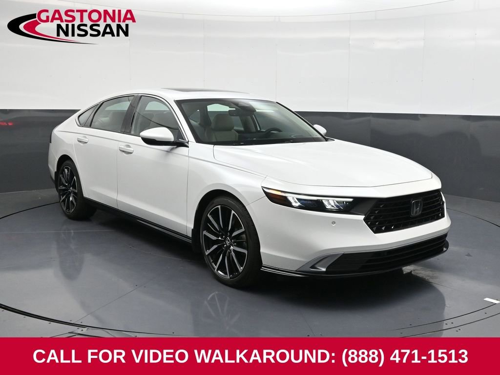 Used 2024 Honda Accord Touring image 1