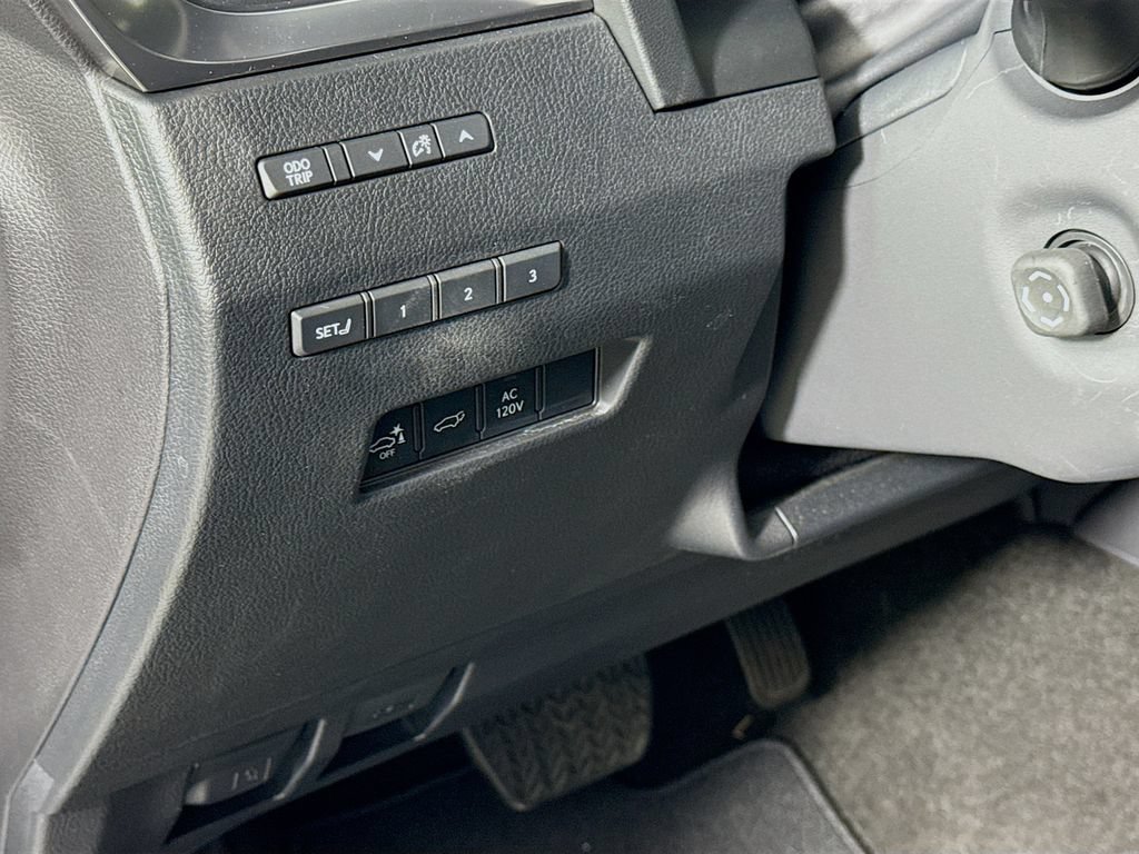 Used 2024 Lexus GX 550 w/ Accessory Package (31) AWD/4WD image 10